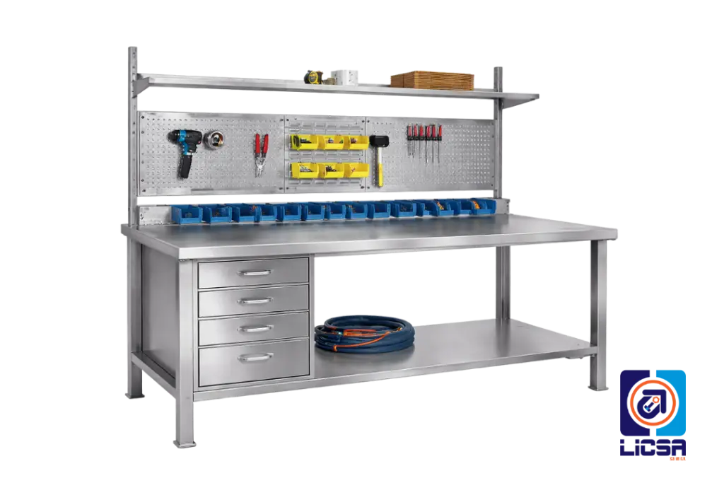 Mesa de trabajo industrial de acero fabricada por LICSA